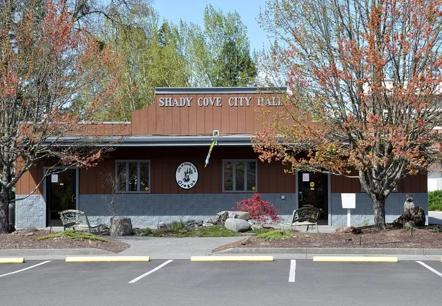 City hall in Shady Cove in the U.S. state of Oregon.