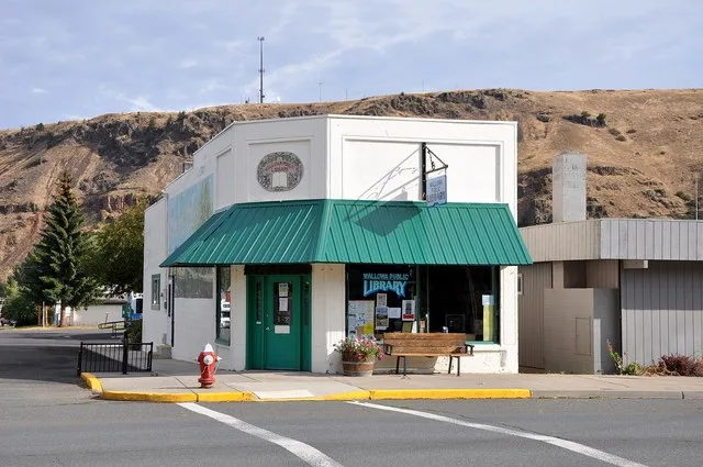 Wallowa Public Library in Wallowa, Oregon , in the United States