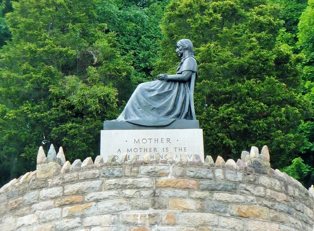 The Mothers' Memorial in Ashland, Schuylkill County, Pennsylvania features a bronze sculpture based on the famous James McNeill Whistler painting: An Arrangement in Grey and Black...