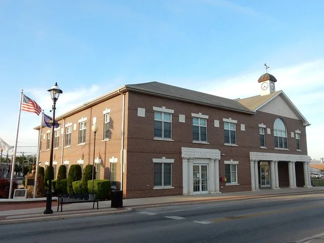 en:Bridgeport, Pennsylvania . 65 W 4th St., Borough Hall and Police Department.