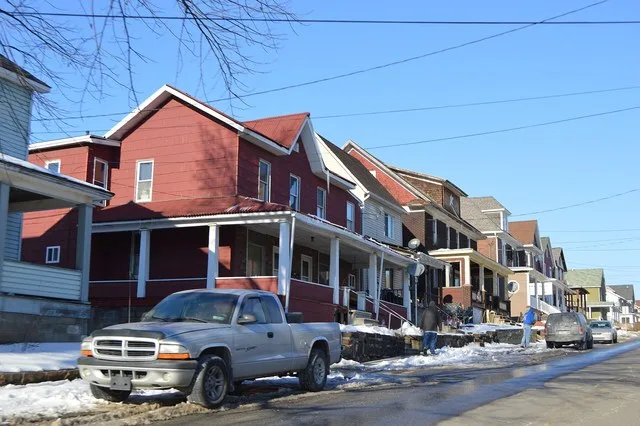 Houses on the northern side of Second Street ( Pennsylvania Route 271 ) east of the Locust Street intersection in East Conemaugh , Pennsylvania , United States .