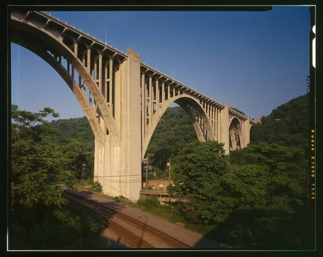 George Westinghouse Bridge, spanning Turtle Creek at Lincoln Highway (U.S. Route 30), East Pittsburgh, Allegheny County, Pennsylvania, USA. 1929-1932 Initial Construction. Joseph...