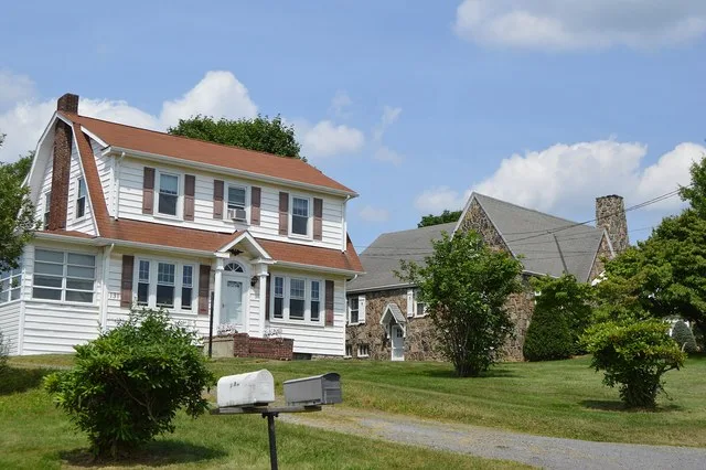 Houses on Kinzey Street east of Alfred Street in Geistown , Pennsylvania , United States .