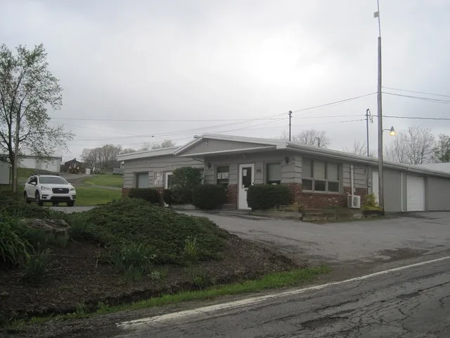 Photo of the Indian Lake , Pennsylvania borough offices located outside the borough limits in Stonycreek Township . Photo taken from Causeway Drive looking northeast.