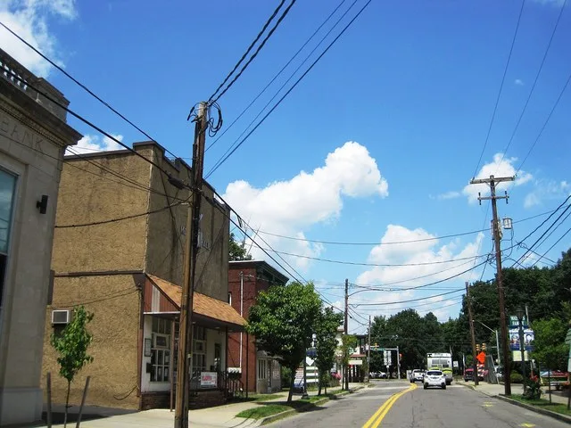 Photo of northbound Washington Avenue in Jermyn , Pennsylvania . Photo taken looking north-northeast between Franklin Street and Pennsylvania Route 107 (Rushbrook Street).