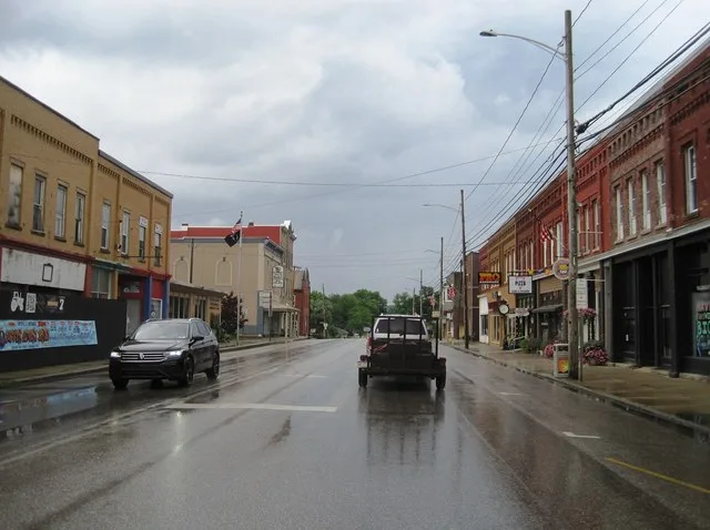 Photo of eastbound U.S. Route 6 (West Erie Street) in Linesville , Pennsylvania . Photo taken looking east between Mercer Street and Pymatuning Street.