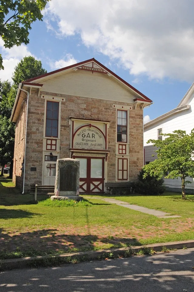 IT WAS BUILT BETWEEN 1850 AND 1852. FROM 1867 TO 1887, IT WAS A PRIVATE RESIDENCE. IT THEN HOUSED AN ARMORY FROM 1888 TO 1890, A FIRE COMPANY FROM 1890 TO 1898, WHEN IT WAS PURCHA...