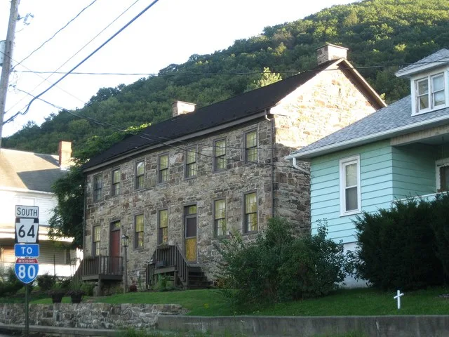 Nathan Harvey House , built about 1804 in Mill Hall in Clinton County, Pennsylvania, USA