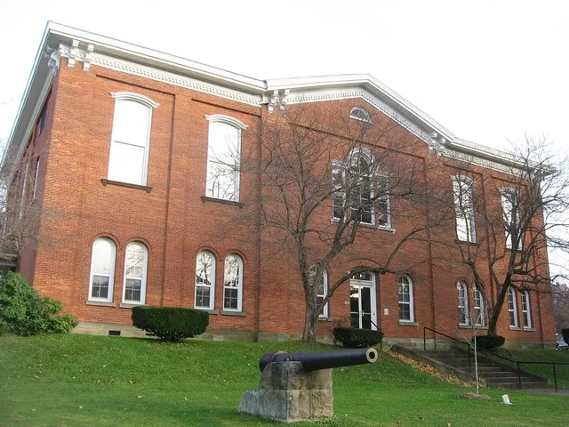 Front and northern side of the Forest County Courthouse , located at 526 Elm Street ( U.S. Route 62 ) in Tionesta , Pennsylvania , United States . It was built in 1870.