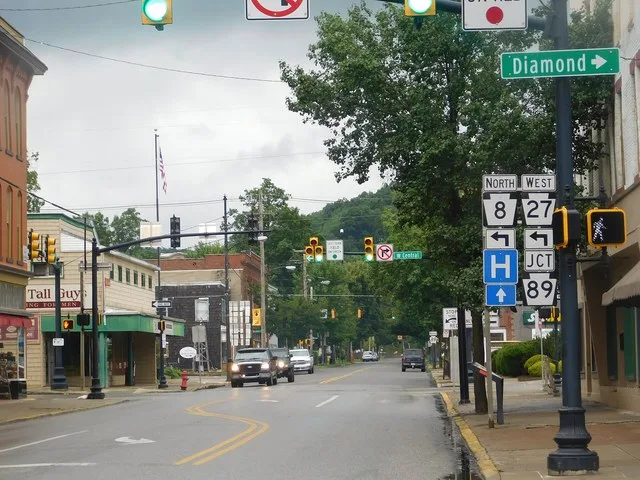 PA 8 / PA 27 in Titusville, Pennsylvania .