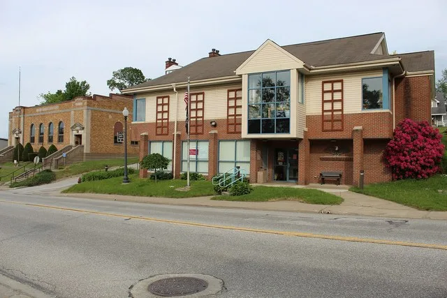 Union City Public Library and South Main Arms
