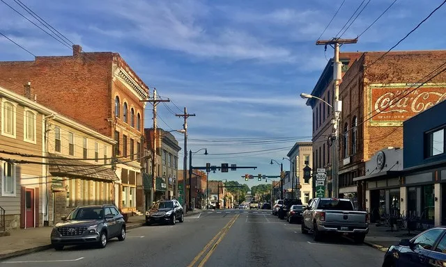 Looking southward down North Main Street (U.S. 19) from between Grandview Avenue and New Castle Street in Zelienpole, Pennsylvania, July 2020.