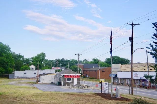 Businesses along Main Street (South Carolina Highway 290) in Duncan, South Carolina, United States.