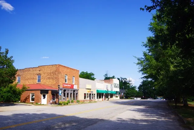 Businesses along Trade Avenue (S-562) in Landrum, South Carolina, United States.