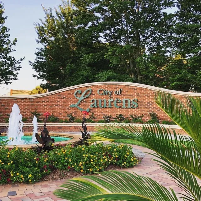 Imagine of the welcome sign entering downtown