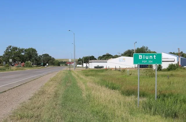 A view of Blunt, South Dakota from the northeast along U.S. Route 14 .