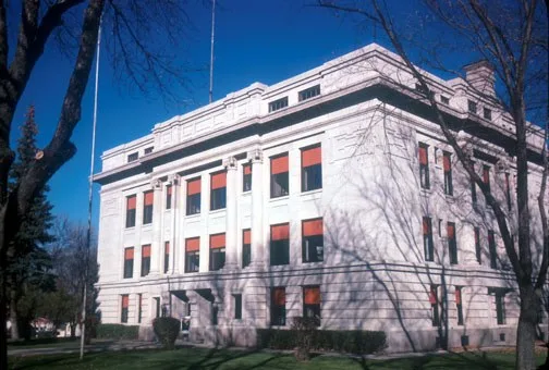 The Hamlin County Courthouse in w:Hayti, South Dakota