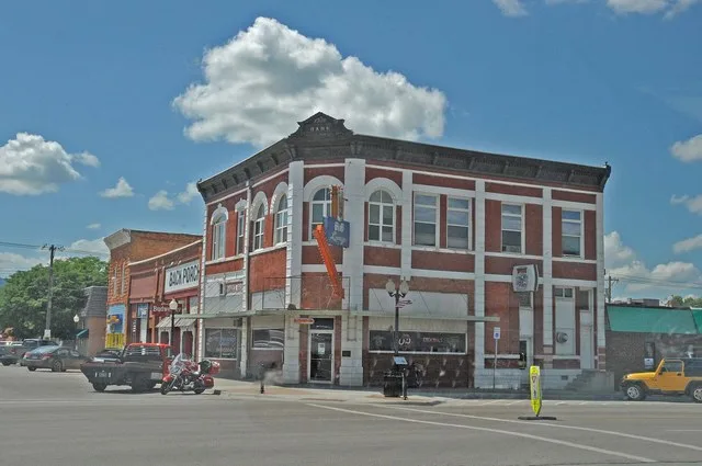 The American National Bank of Spearfish in South Dakota printed 66,700 dollars worth of national currency. A production number that low doesn’t save room for many survivors. Curre...