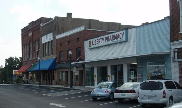 Town square in Centerville, Tennessee.