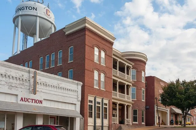 West Liberty Avenue in Covington, Tennessee.