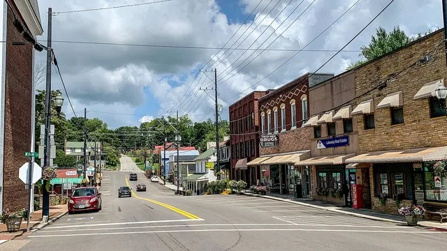 Storefronts along Gay Street in downtown Dandridge, TN, USA