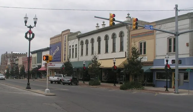 Town square in Fayetteville, Tennessee, United States