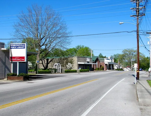 Main Street (SR 141 / SR 264) in Gordonsville, Tennessee, United States.