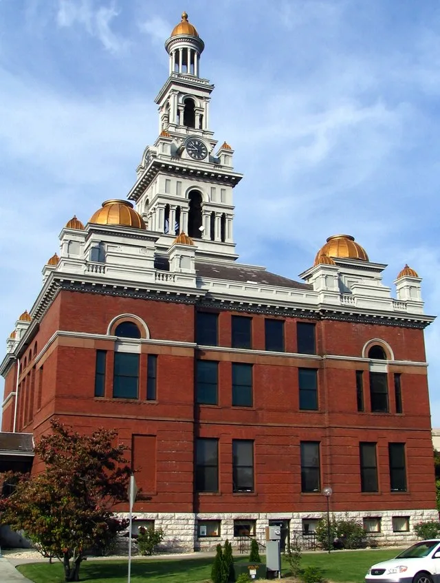 Sevier County Courthouse, Sevierville, TN, built 1895