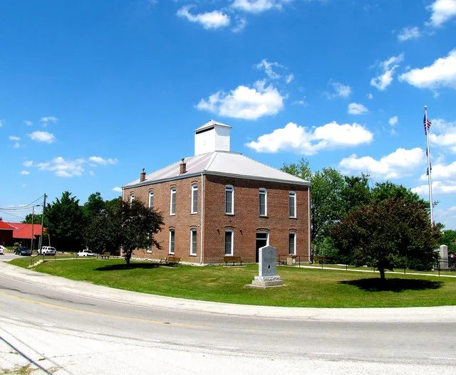 Courthouse square in Spencer, Tennessee, United States. Tennessee State Route 30 is in the foreground.