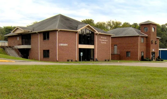 The library and community center (left) and city hall (right) in Vonore, Tennessee, USA.
