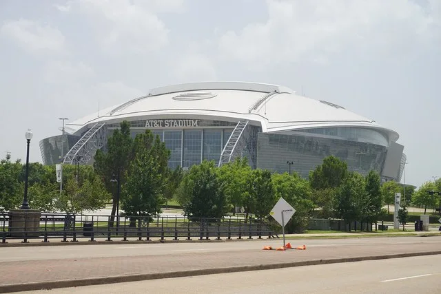 AT&T Stadium in Arlington , Texas ( United States ).