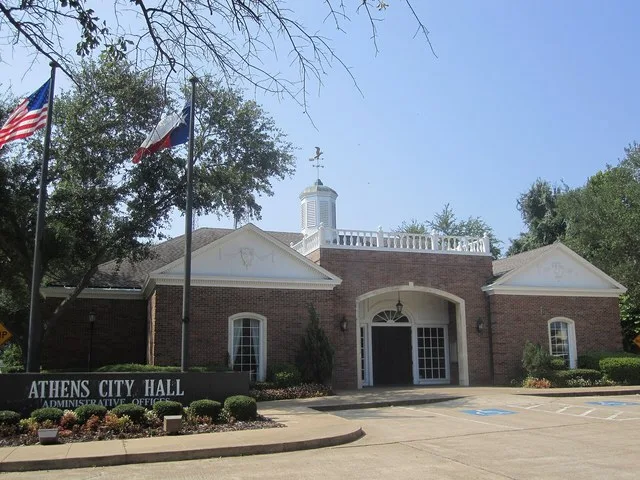 I took photo with Canon camera in Athens, TX.