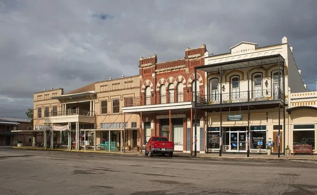 Buildings in the Goliad County Courthouse Historic District