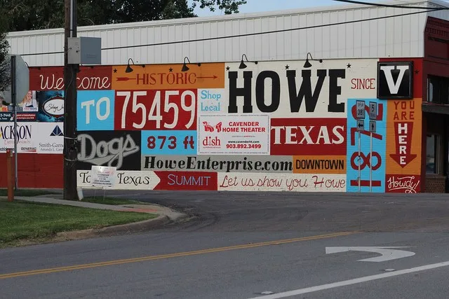 Howe's Downtown Mural with legendary Victory Light