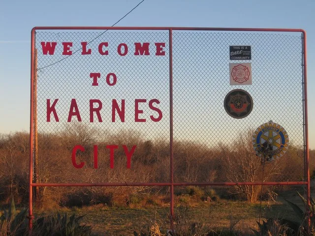 Karnes City, TX, welcome sign