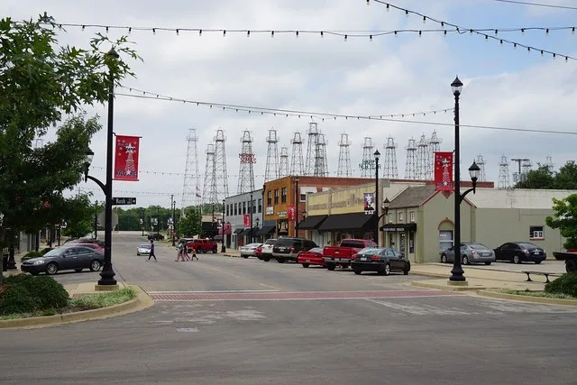 Main Street in Kilgore , Texas ( United States ).
