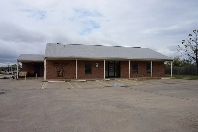 The United States Post Office in Lavon , Texas ( United States ).