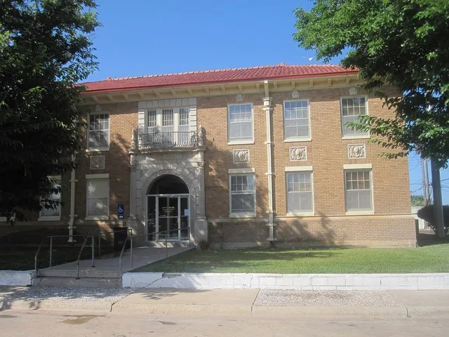 I took photo with Canon camera in Littlefield, TX.