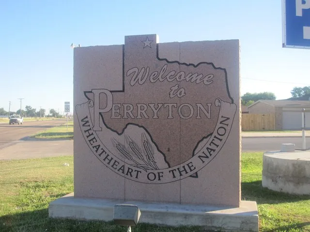 I took photo with Canon camera in Perryton, TX.