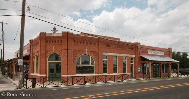 Ponder State Bank in Ponder, Texas