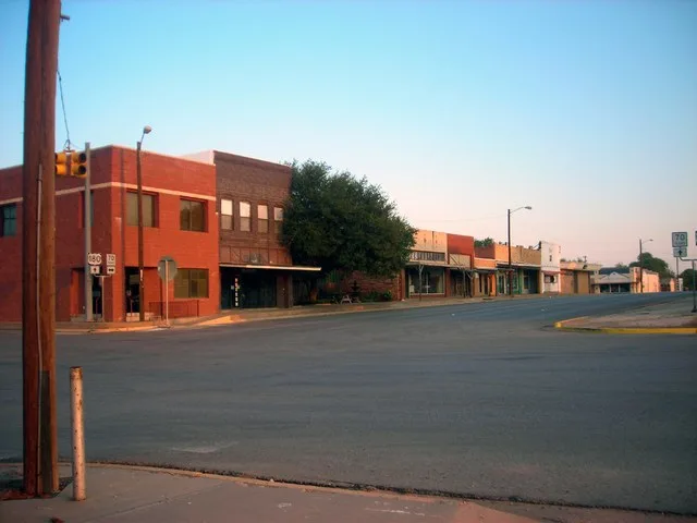 Businesses along Texas State Highway 70 in downtown Roby.