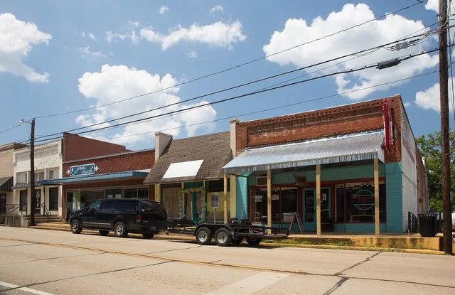 Buildings in the San Augustine Commercial Historic District