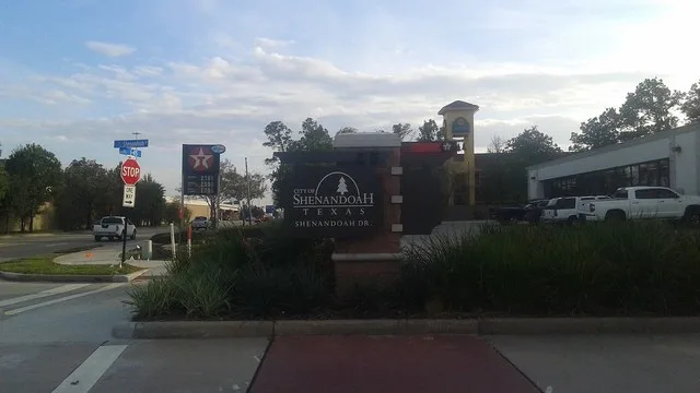 City of Shenandoah, Texas sign.