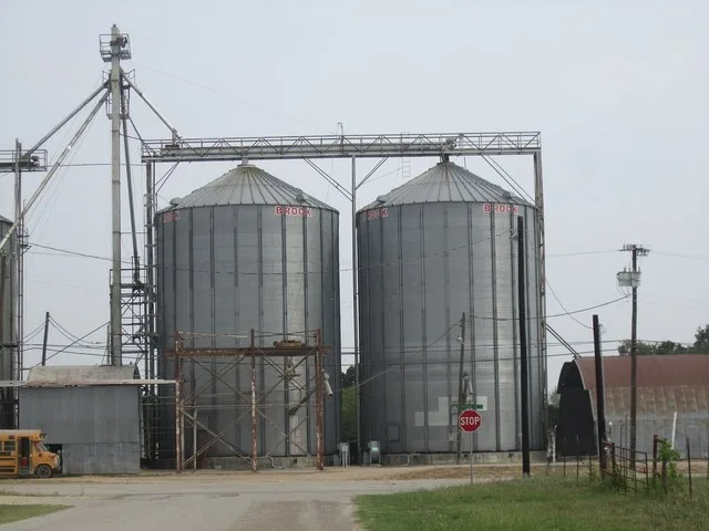 I took photo with Canon camera in Thorndale, TX.