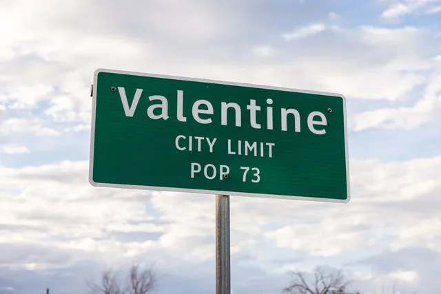Valentine Texas Population sign