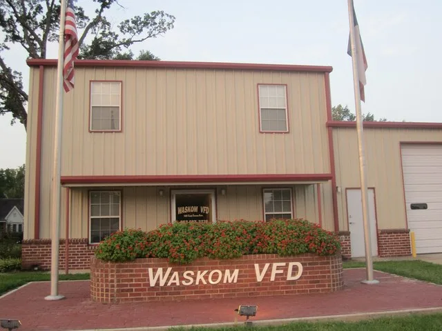 I took photo in Waskom, TX, with Canon camera.