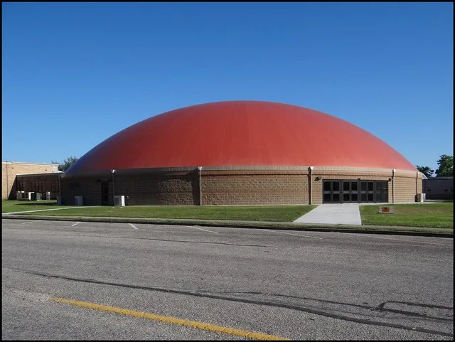 Here's an article about this building grist.org/news/its-a-sports-dome-and-a-hurricane-shelter-...