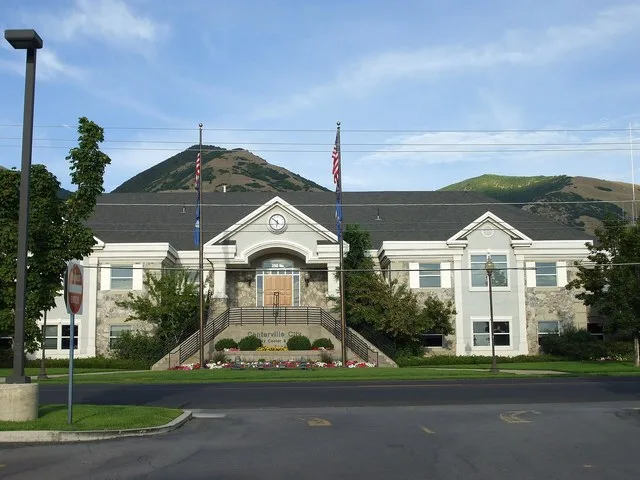Centerville City Hall, Centerville , Utah , United States .