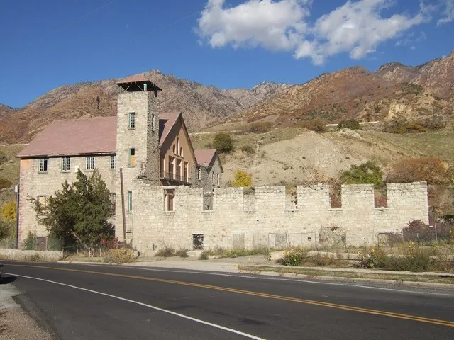 The Cottonwood Paper Mill , located at the mouth of Big Cottonwood Canyon in Cottonwood Heights , Utah.