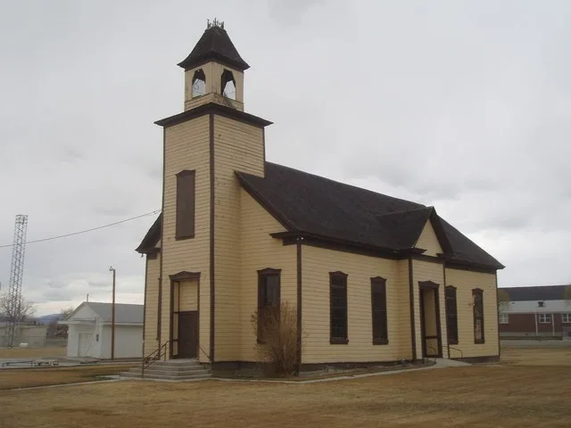 Emery LDS Church, built 1898–1900 by The Church of Jesus Christ of Latter-day Saints , is the oldest surviving religious building in the town of Emery , Utah , United States .
